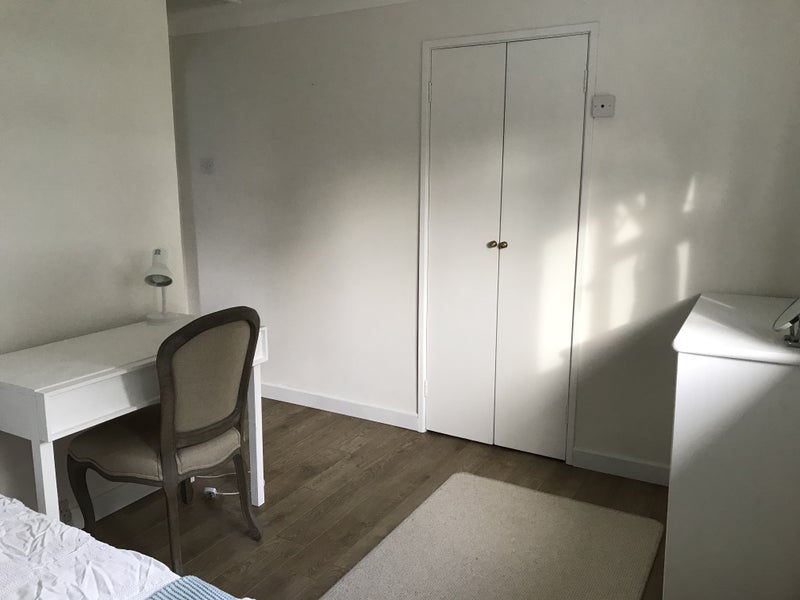 Double room - furnished plus bills - student accommodation in Bradford-on-Avon - img_3