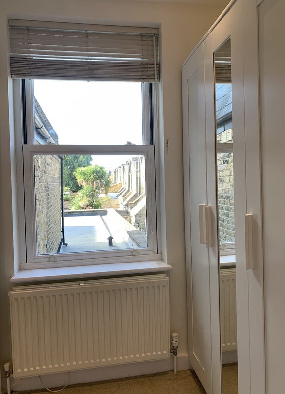 Double room in 2 bed flat - student accommodation in Earlsfield - img_1