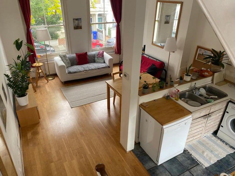 Double Room in 3 Bed Flat with Sth Facing Terrace - student accommodation in Holloway Road - img_3