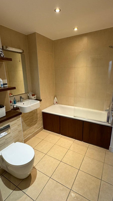 Double room in a 3-bed apartment Stratford - student accommodation in Stratford - img_4