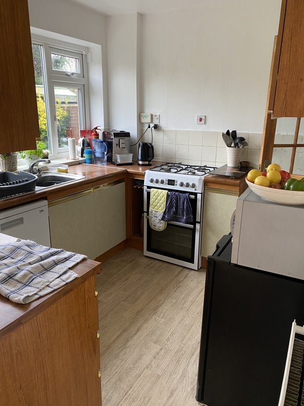 Double room  in a quiet friendly home - student accommodation in Stratford-upon-Avon - img_4