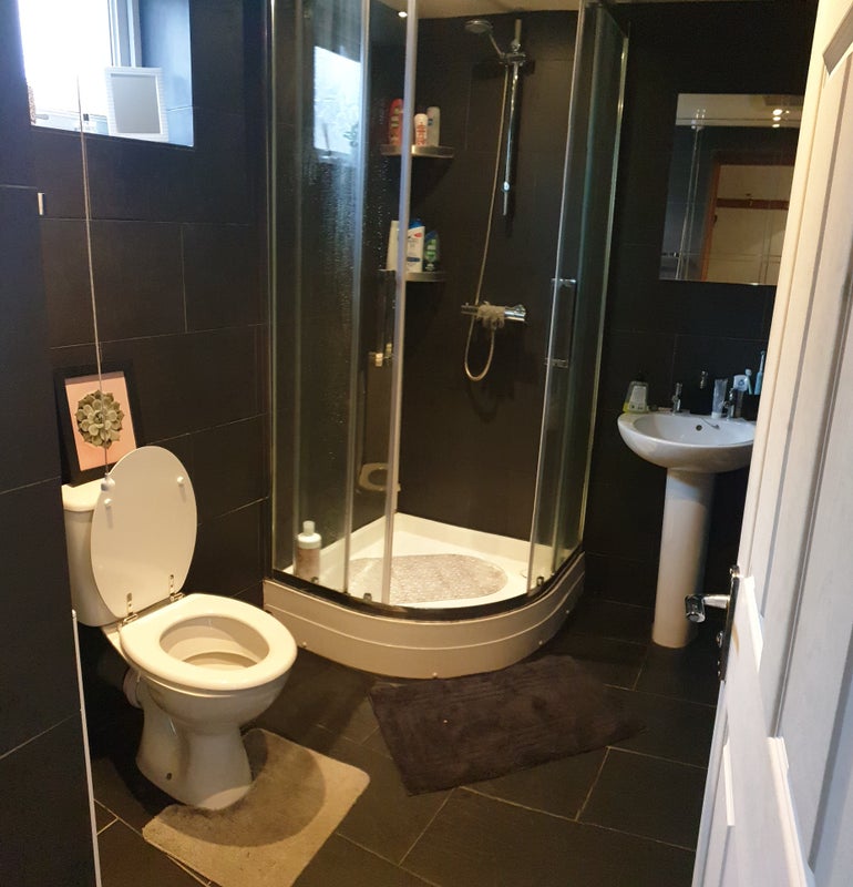 Double room in Carmarthen town centre. - student accommodation in Carmarthen - img_4