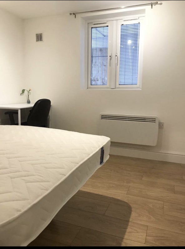 Double Room in City Center (Bills Inclusive) - student accommodation in Cardiff - img_1