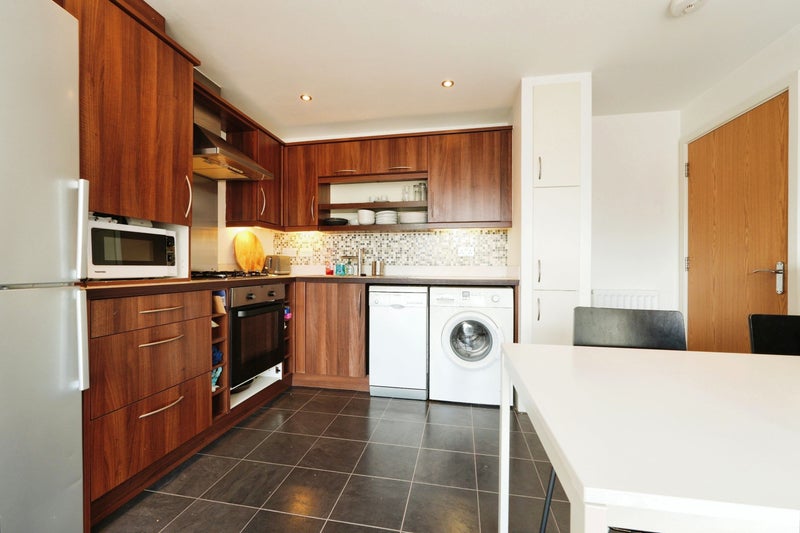 Double Room In Clean And Quiet 2 Bed Apartment - student accommodation in Salford - img_4
