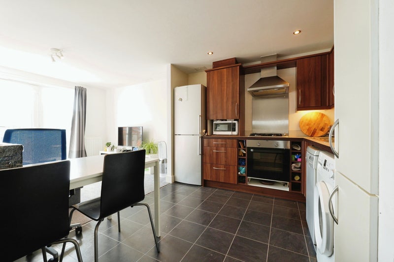 Double Room In Clean And Quiet 2 Bed Apartment - student accommodation in Salford - img_5