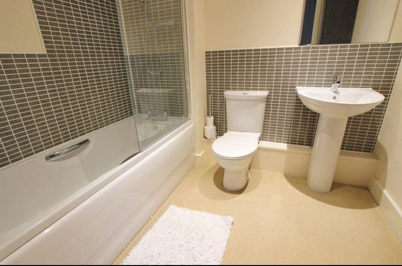 Double Room In Clean And Quiet 2 Bed Apartment - student accommodation in Salford - img_6