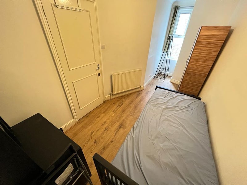 Double room in Clerkenwell/Barbican - £277pw - student accommodation in Goswell Road - img_2