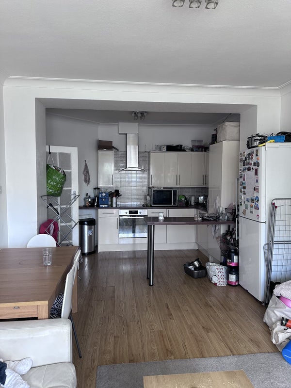 Double Room in Cozy Flat for Couples and Singles - student accommodation in Hendon Central - img_5