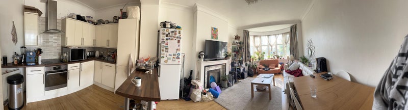 Double Room in Cozy Flat for Couples and Singles - student accommodation in Hendon Central - img_4