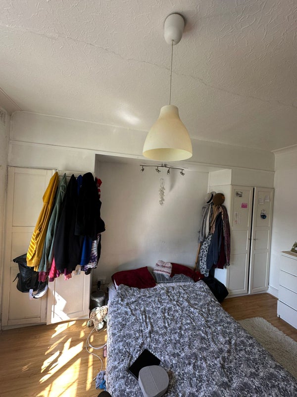 Double Room in Cozy Flat for Couples and Singles - student accommodation in Hendon Central - img_3