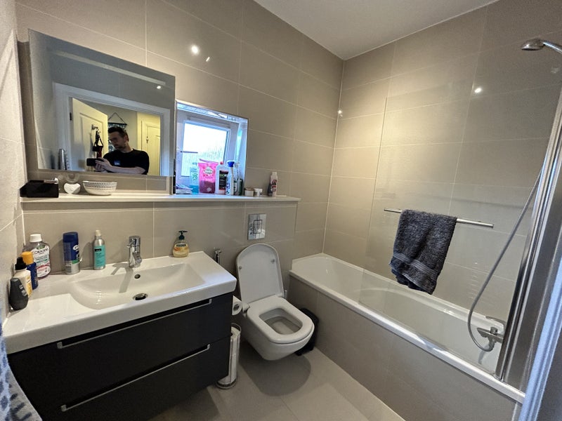 Double Room in Flat - student accommodation in Uxbridge - img_2