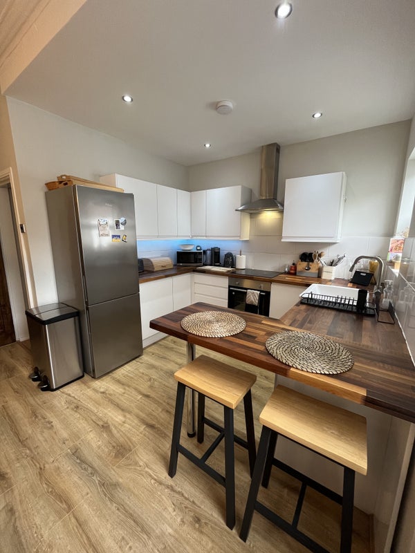 Double Room in Modern Feel Home L18 - student accommodation in Mossley Hill - img_6