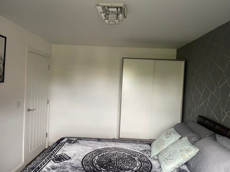Double Room in Modern House With Driveway in BD6 - student accommodation in Buttershaw - img_2