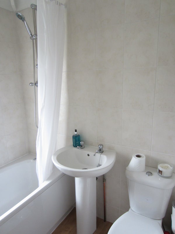 Double Room in Quiet Location in Filton - student accommodation in Filton - img_5