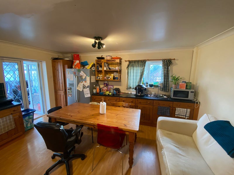 Double room in spacious house - student accommodation in Lordshill - img_2