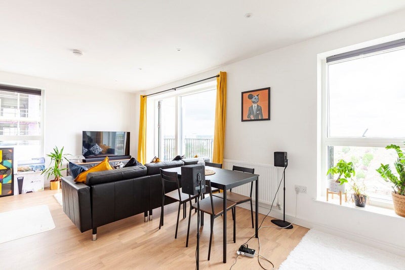 Double Room in Top floor Flat Located In Southall - student accommodation in Southall - img_2