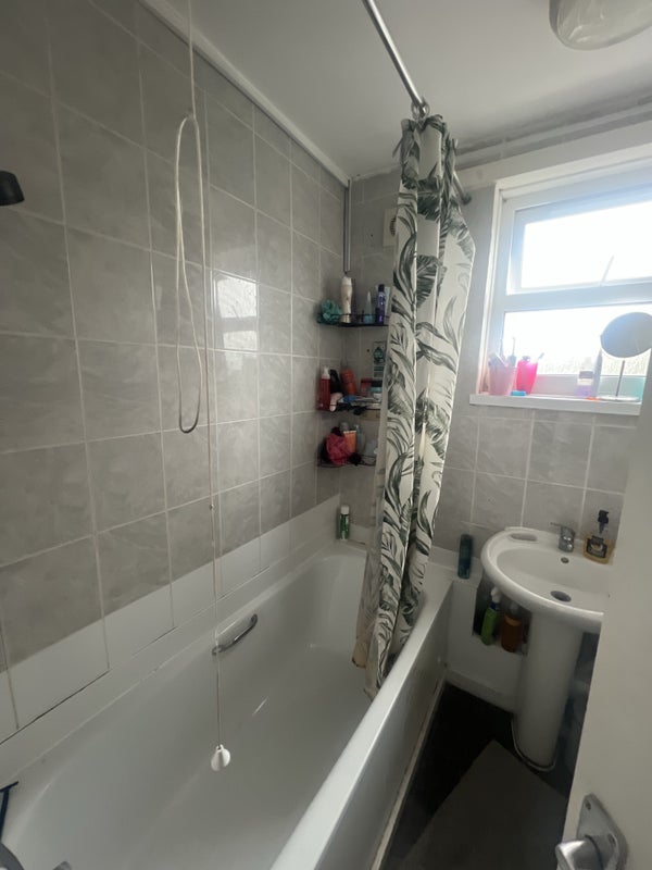 Double room in Walworth Road now! (41Gateway) - student accommodation in Elephant and Castle - img_3