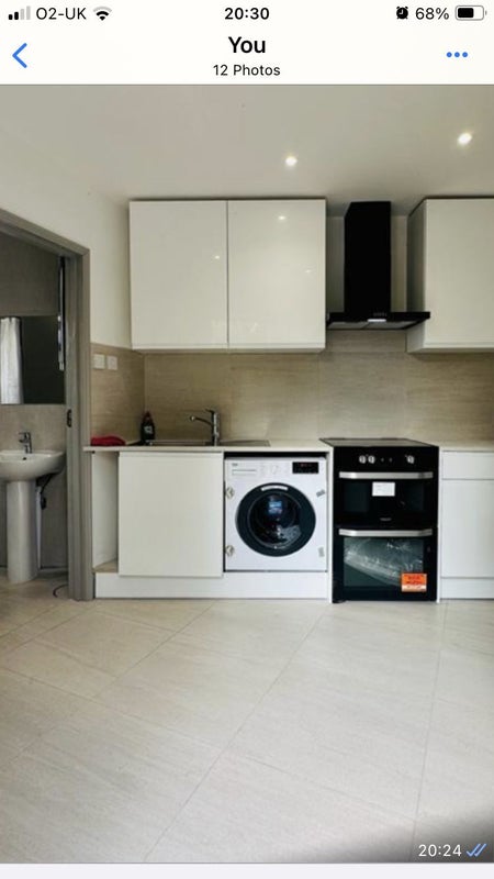 Double room offered in a semi detached home - student accommodation in Mill Hill East - img_4