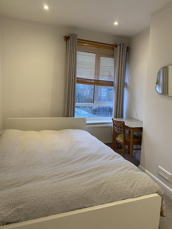 Double room sharing house with one other person - student accommodation in Catford - img_1