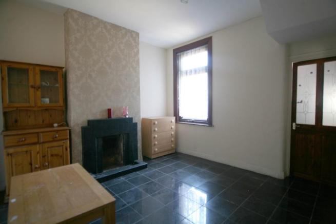 Double Room to Let in Canning Town E13 - student accommodation in London E13 - img_8