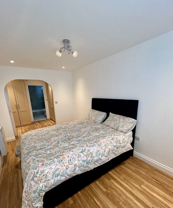 Double Room to let with Ensite - student accommodation in Sutton Coldfield - img_5
