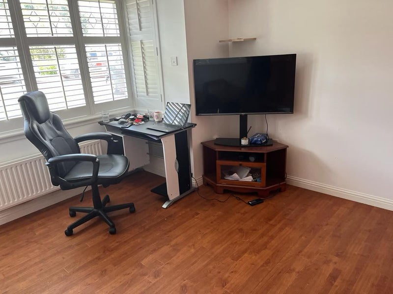 Double Room To Rent Out In Livingston - student accommodation in Livingston - img_2