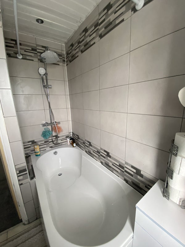 Double room to rent very close to Lakeside - student accommodation in West Thurrock - img_7