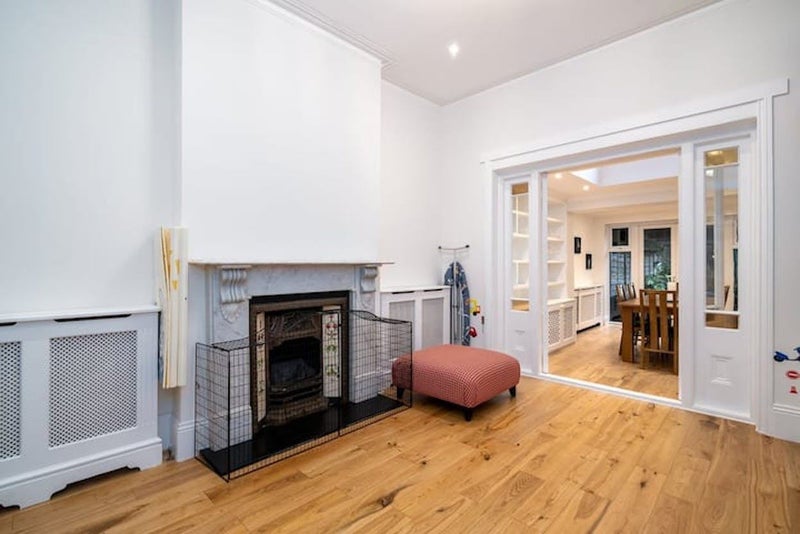 Double Room with Balcony (fully furnished) - student accommodation in Chiswick Park - img_5