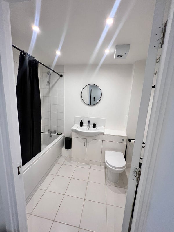 Double Room with BALCONY in Isle of Dogs - student accommodation in Canary Wharf - img_6