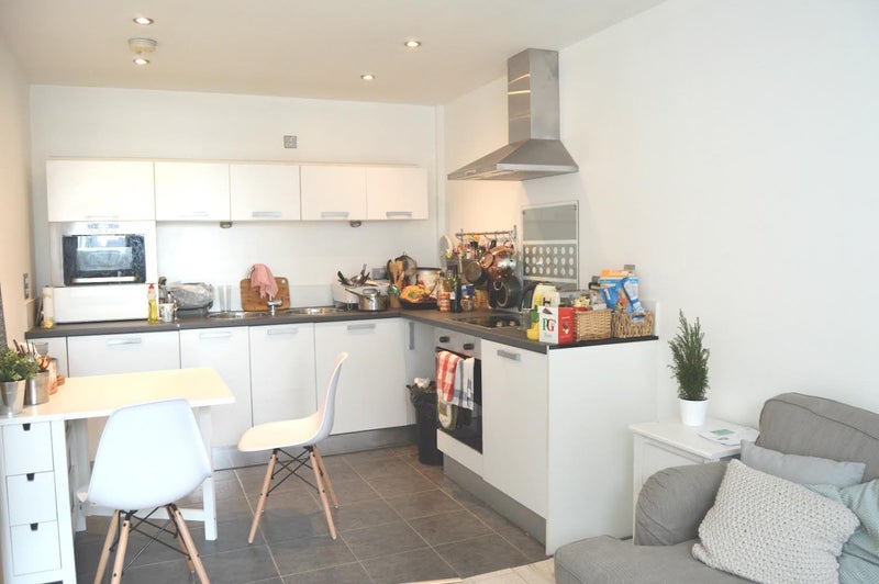 Double Room with Bathroom in MCR city centre - student accommodation in Manchester City Centre - img_3