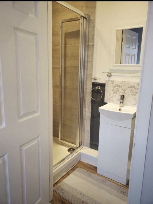 Double room with en-suite - student accommodation in Poole - img_1
