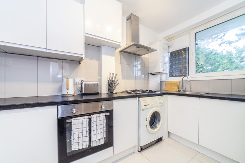 Double room with Living area & Free parking - student accommodation in Putney Heath - img_10
