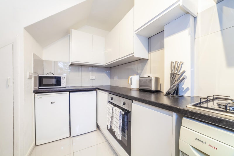 Double room with Living area & Free parking - student accommodation in Putney Heath - img_7