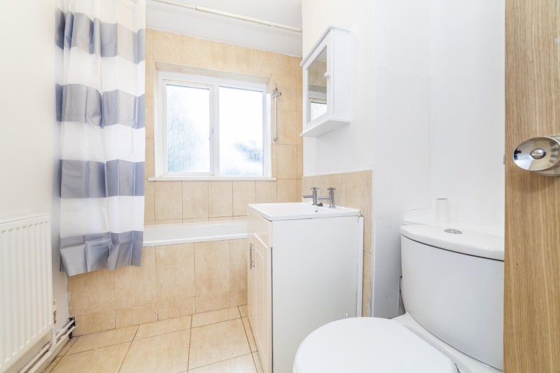 Double room with Living area & Free parking - student accommodation in Putney Heath - img_8
