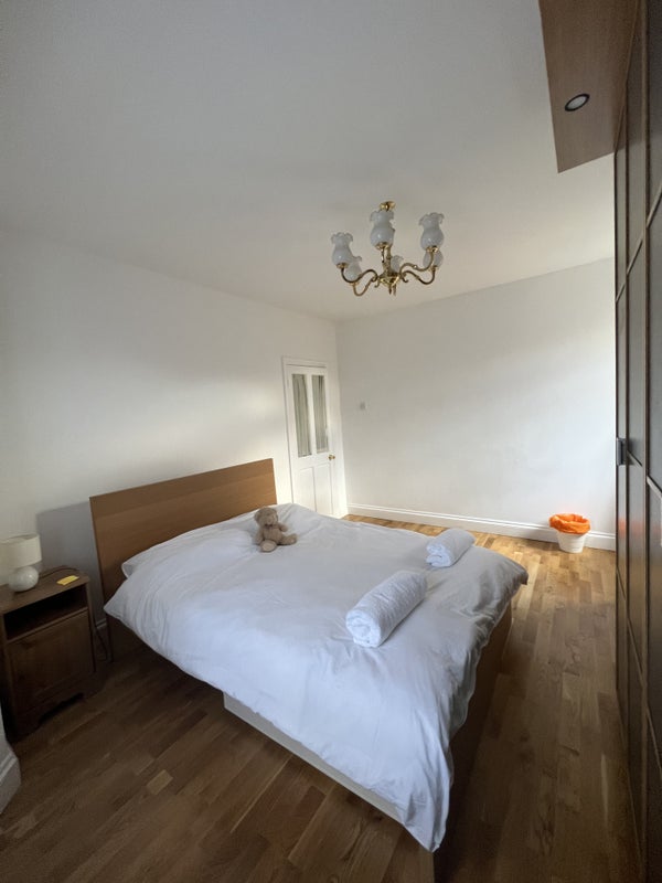 Double room with private bathroom to rent - student accommodation in Perivale - img_1