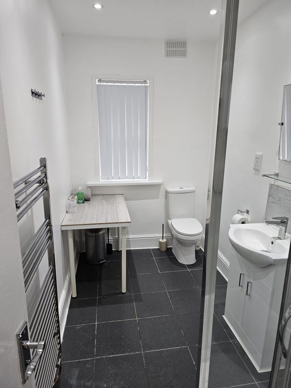 Double Rooms available to Let in 79  Granville Rd - student accommodation in Liverpool - img_5