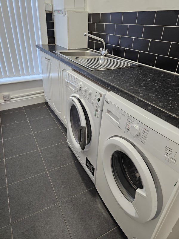 Double Rooms available to Let in 79  Granville Rd - student accommodation in Liverpool - img_8