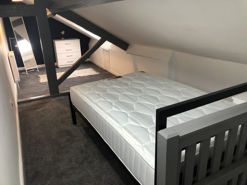 Double Rooms In The Heart Of Huddersfield - student accommodation in Huddersfield - img_3