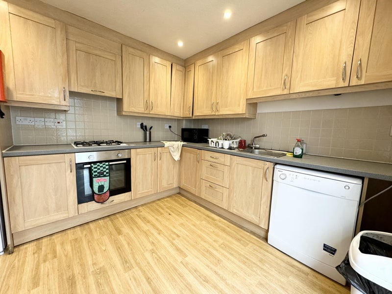 Double Rooms, Soon to be Refurbished - Stanmore - student accommodation in Winchester - img_13
