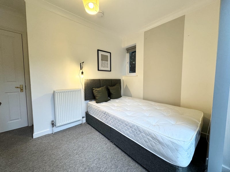 Double Rooms, Soon to be Refurbished - Stanmore - student accommodation in Winchester - img_12