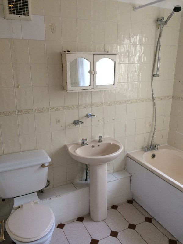 Double rooms to rent in city centre next to train - student accommodation in Peterborough - img_7