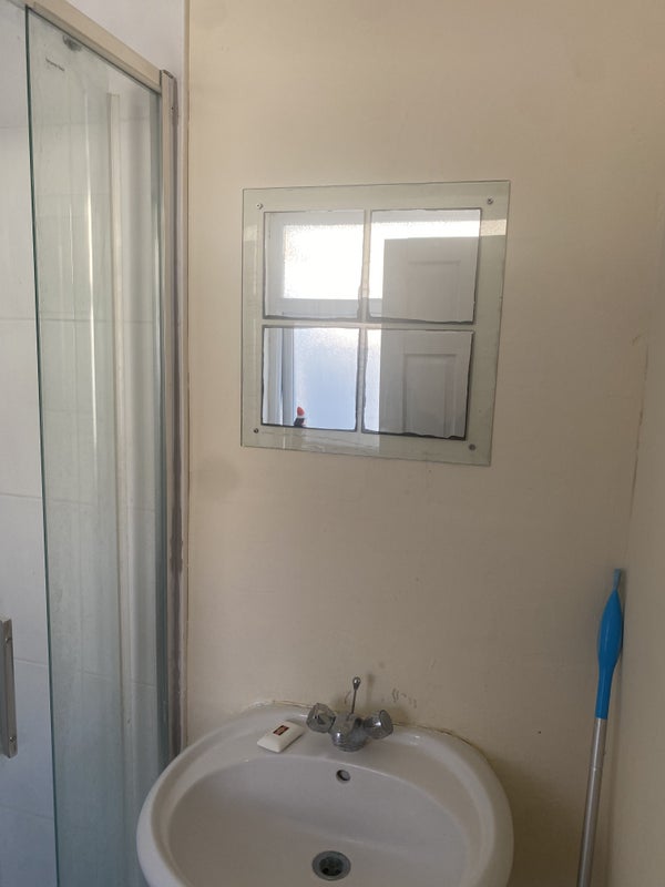 Double rooms to rent - student accommodation in Slough - img_3