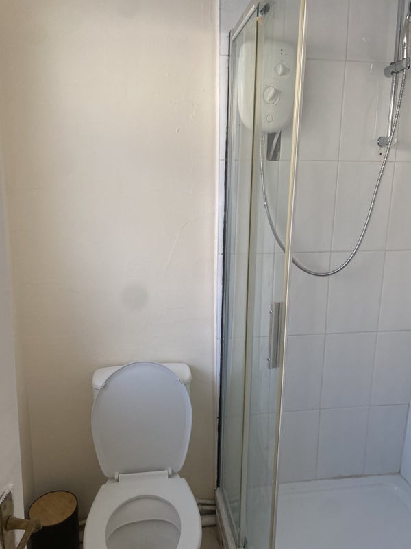 Double rooms to rent - student accommodation in Slough - img_4