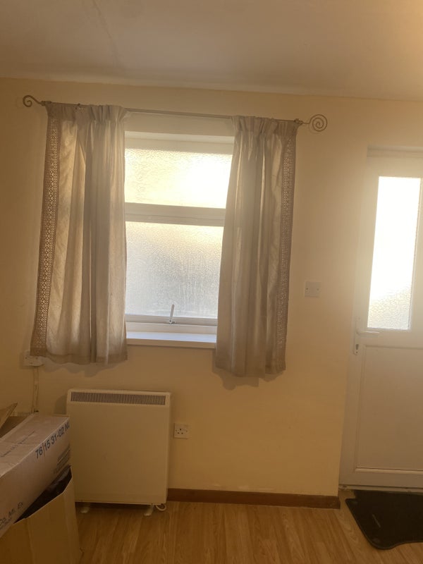 Double rooms to rent - student accommodation in Slough - img_5