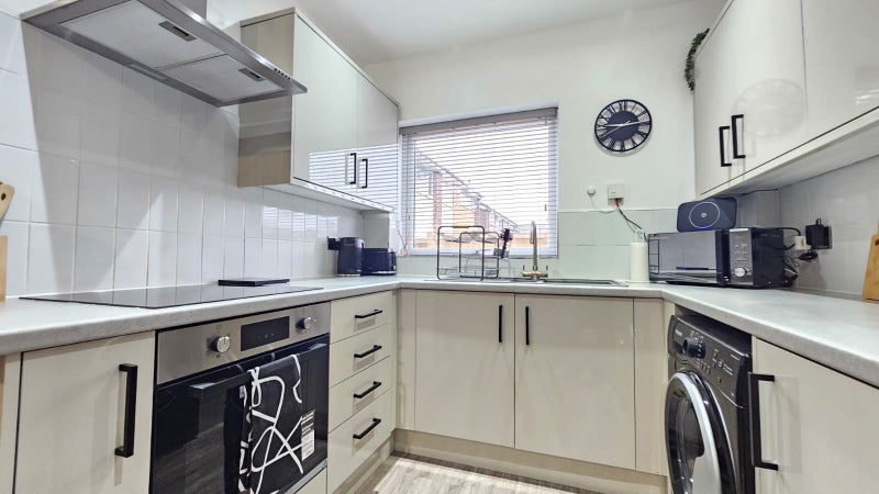 Double Rooms With Ensuite Available - student accommodation in Castleford - img_6