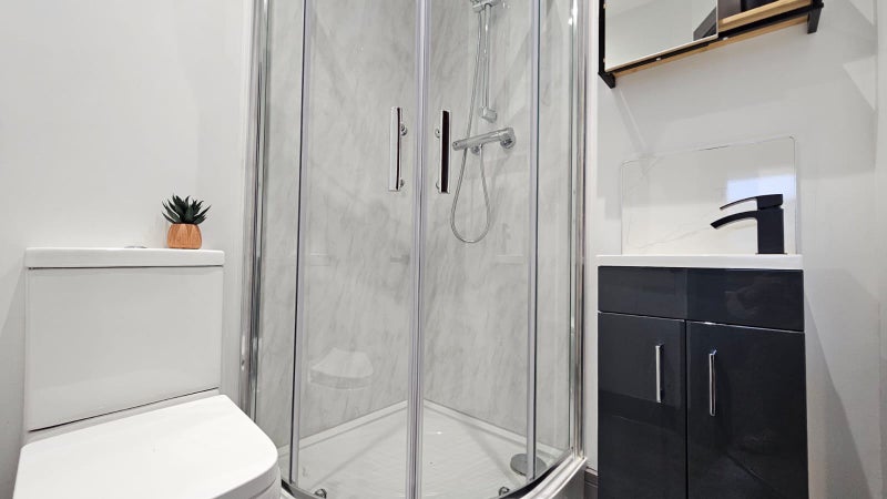 Double Rooms With Ensuite Available - student accommodation in Castleford - img_15