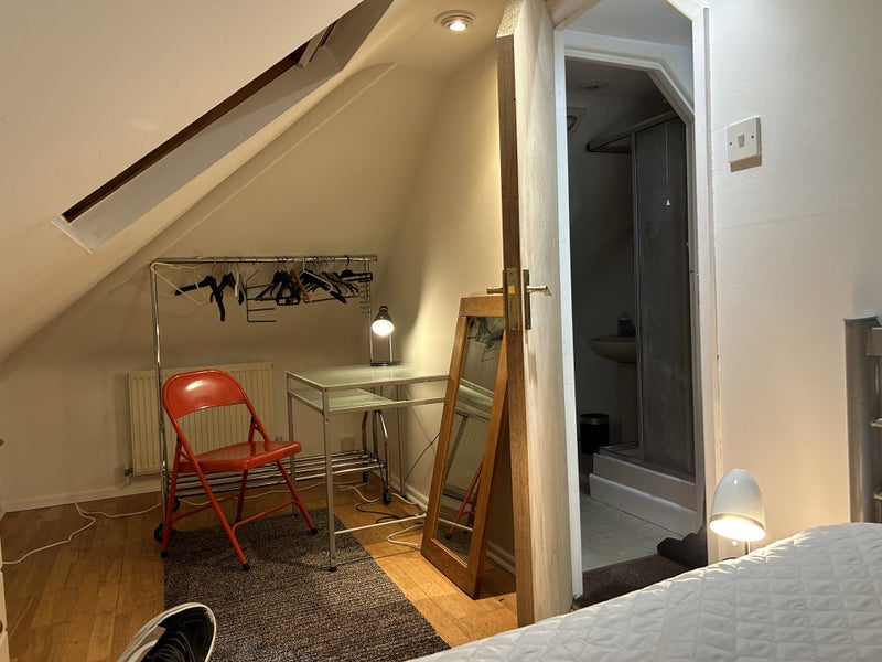 Double Rooms - student accommodation in Poole - img_3