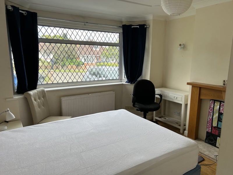 Double Rooms - student accommodation in Poole - img_5