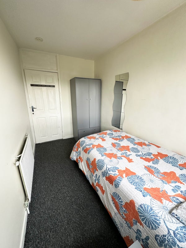 Double & Single rooms available in SE1 - student accommodation in Elephant and Castle - img_6