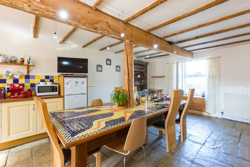 Double with ensuite  in large town house - student accommodation in Montrose - img_2